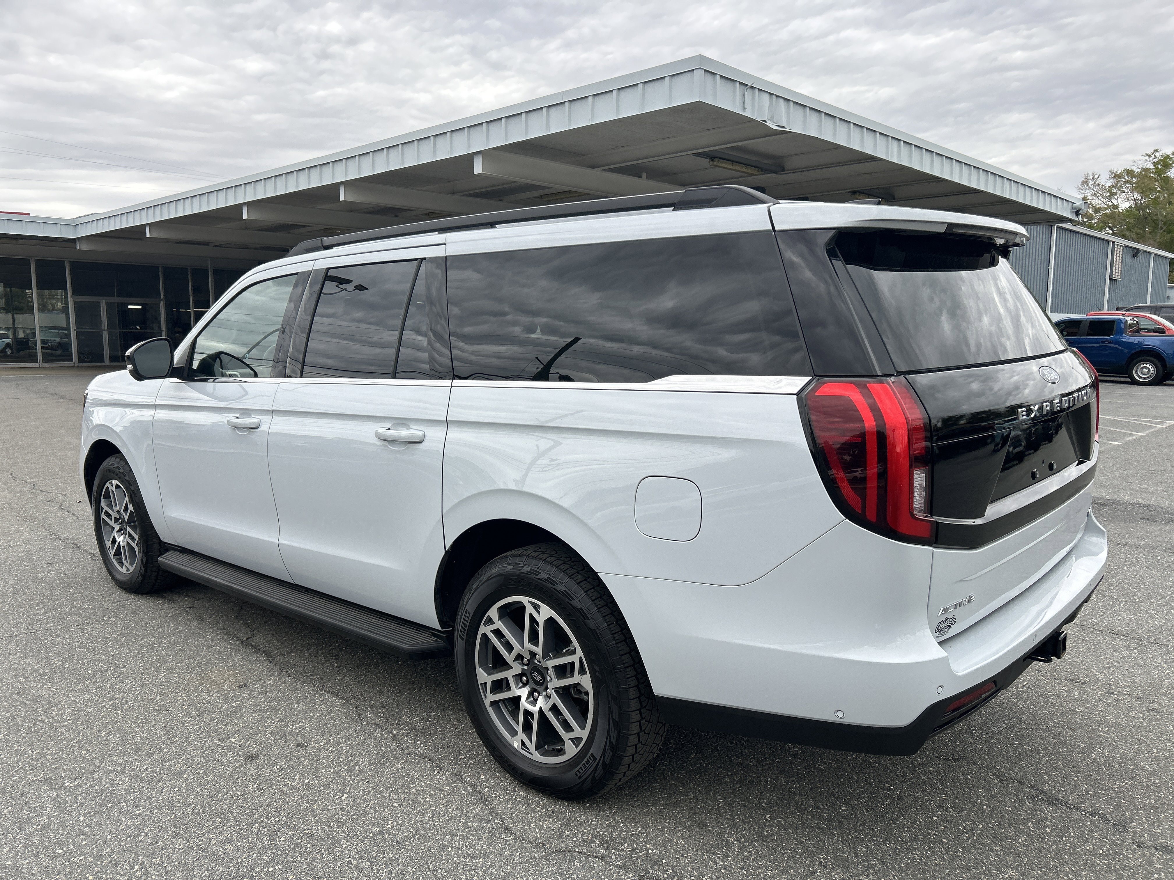 Certified 2025 Ford Expedition Max Active image 5