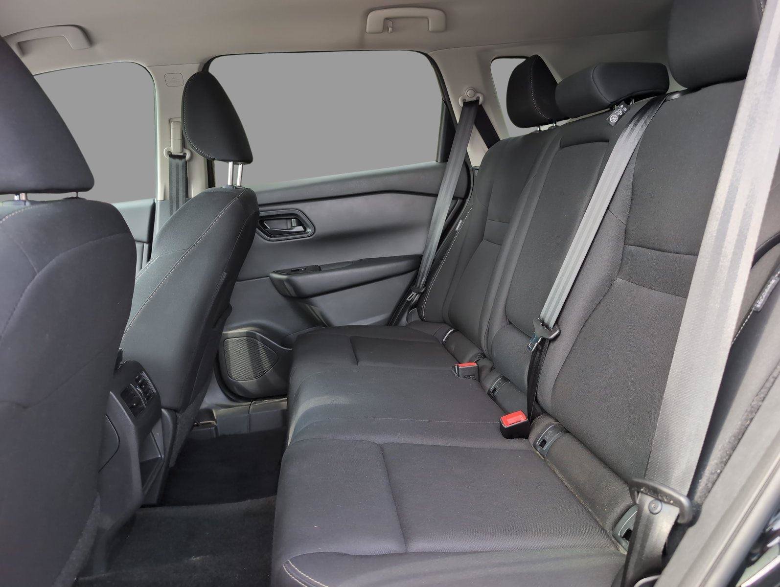Used 2024 Nissan Rogue S AWD/4WD image 35