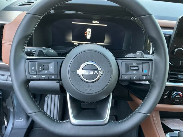 New 2025 Nissan Pathfinder Platinum image 13