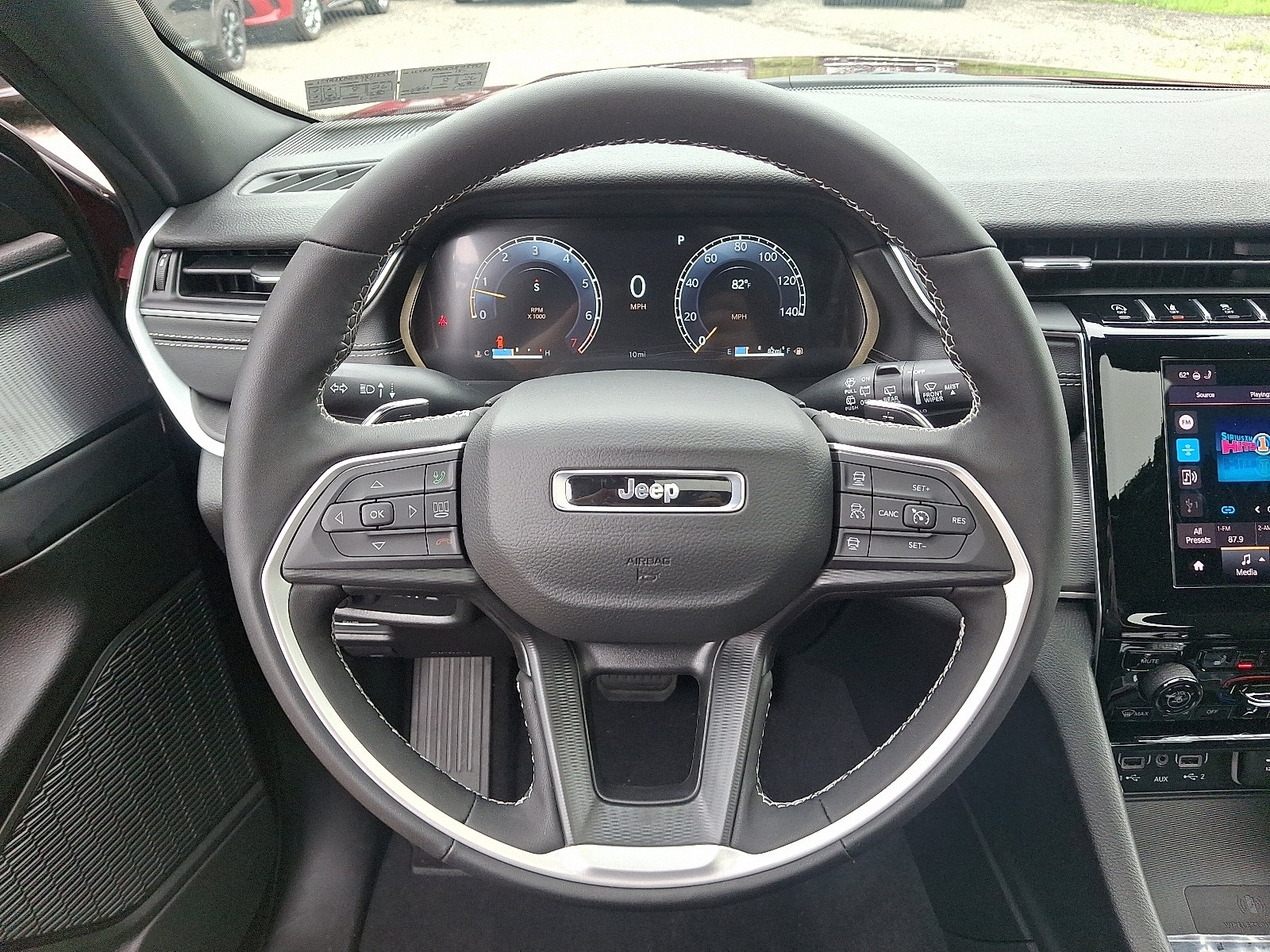 New 2025 Jeep Grand Cherokee L Altitude image 13