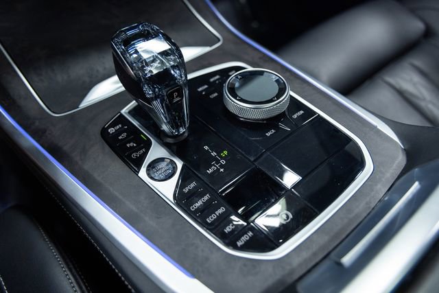 Used 2022 BMW X5 M50i AWD/4WD image 19