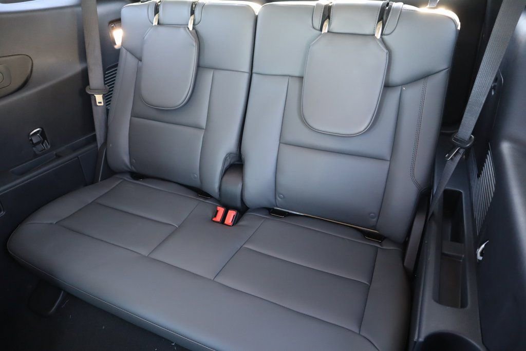 New 2026 Ford Explorer Active w/ Active Comfort Package image 15