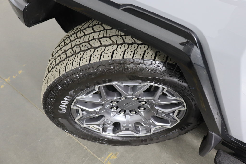 Used 2024 GMC Hummer EV 3X AWD/4WD image 41