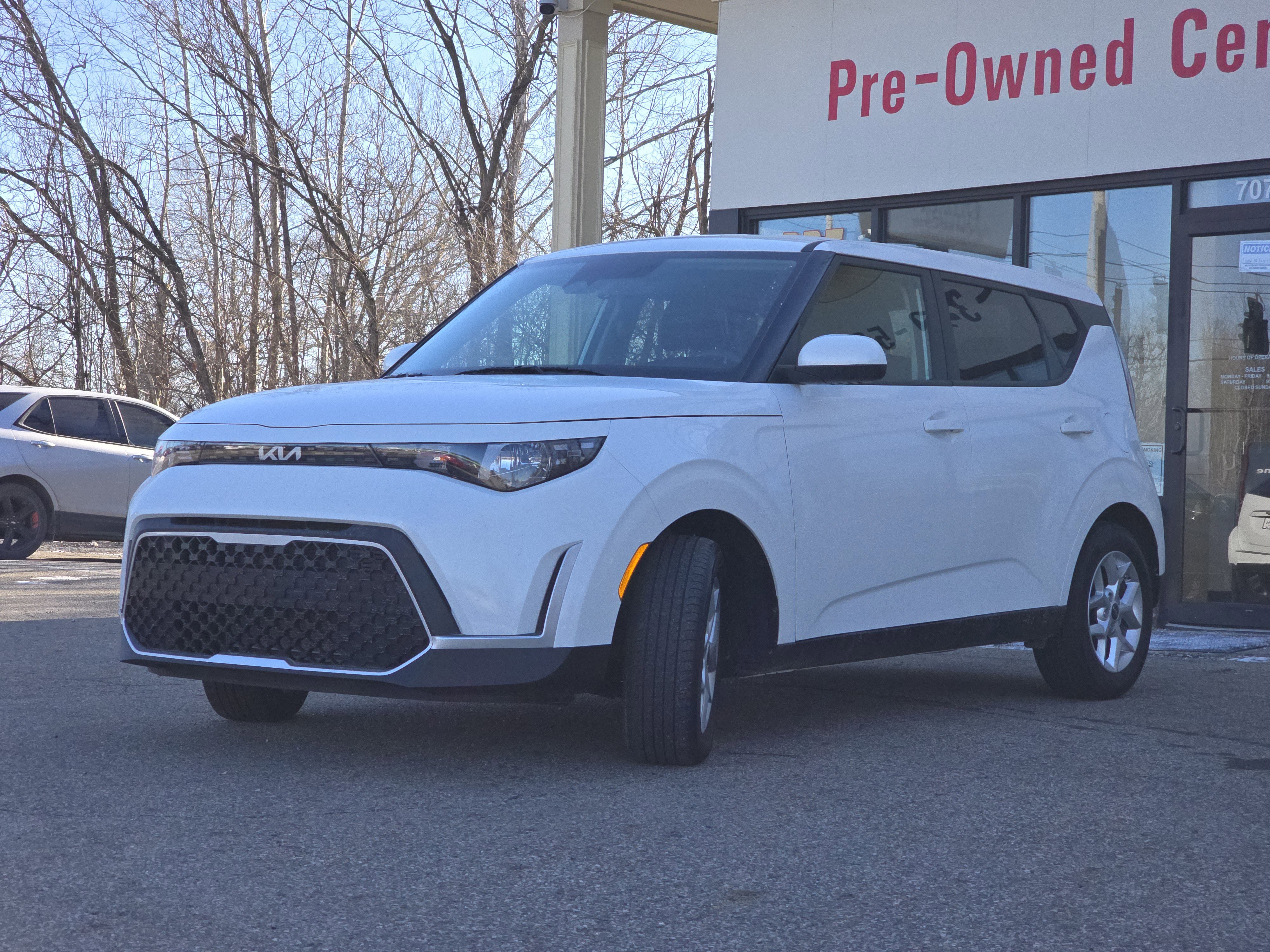 Used 2024 Kia Soul LX w/ Option Group 015 image 3