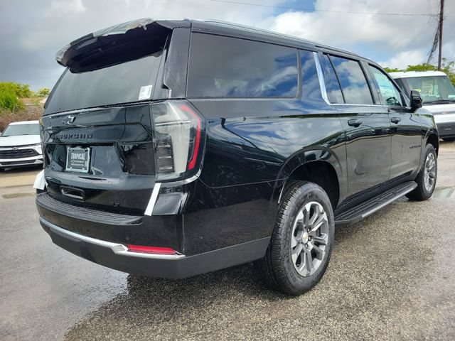 New 2026 Chevrolet Suburban LT w/ Comfort Package RWD image 3
