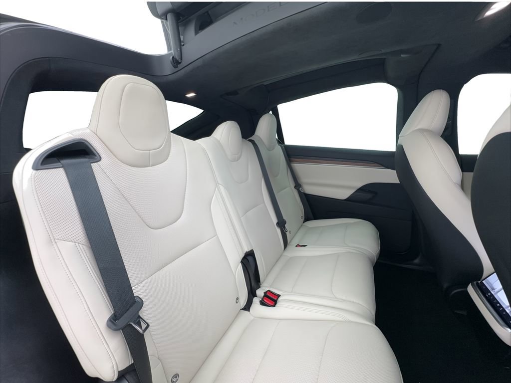 Used 2025 Tesla Model X AWD/4WD image 32
