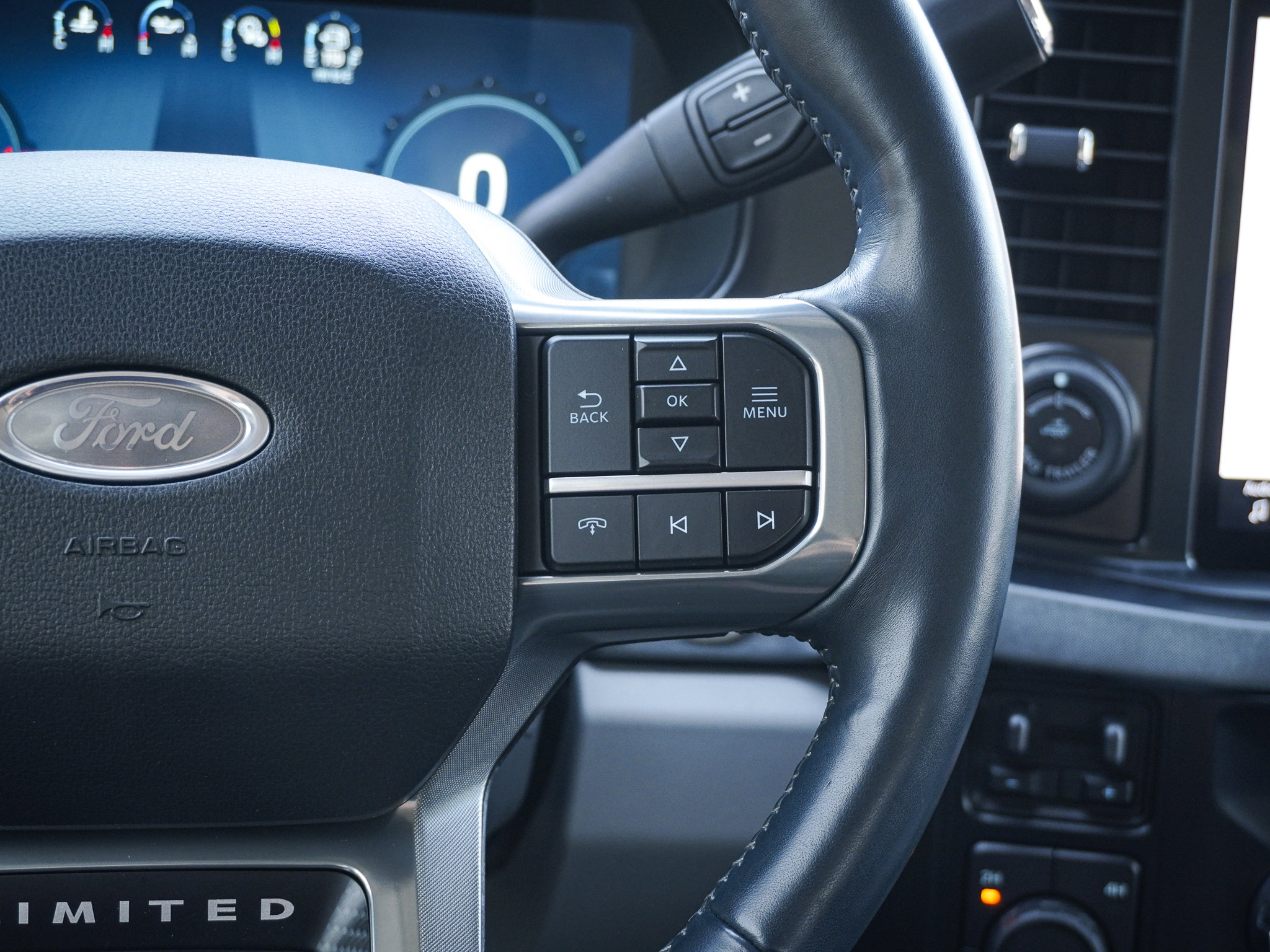 Used 2024 Ford F350 Limited AWD/4WD image 20
