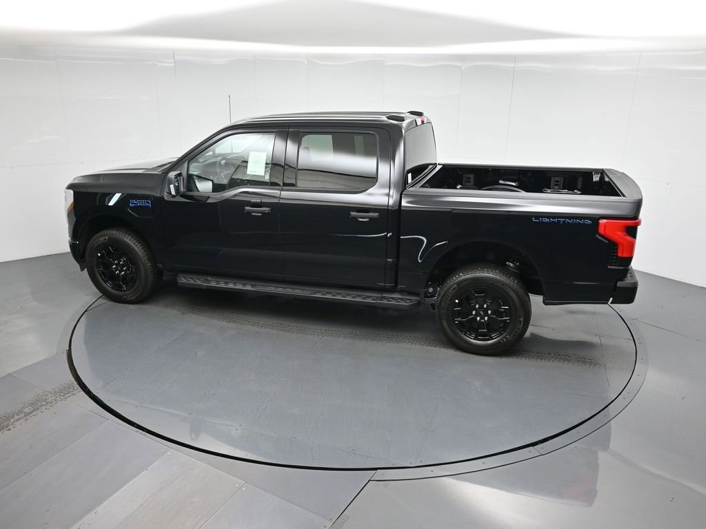 New 2025 Ford F150 Lightning XLT image 42