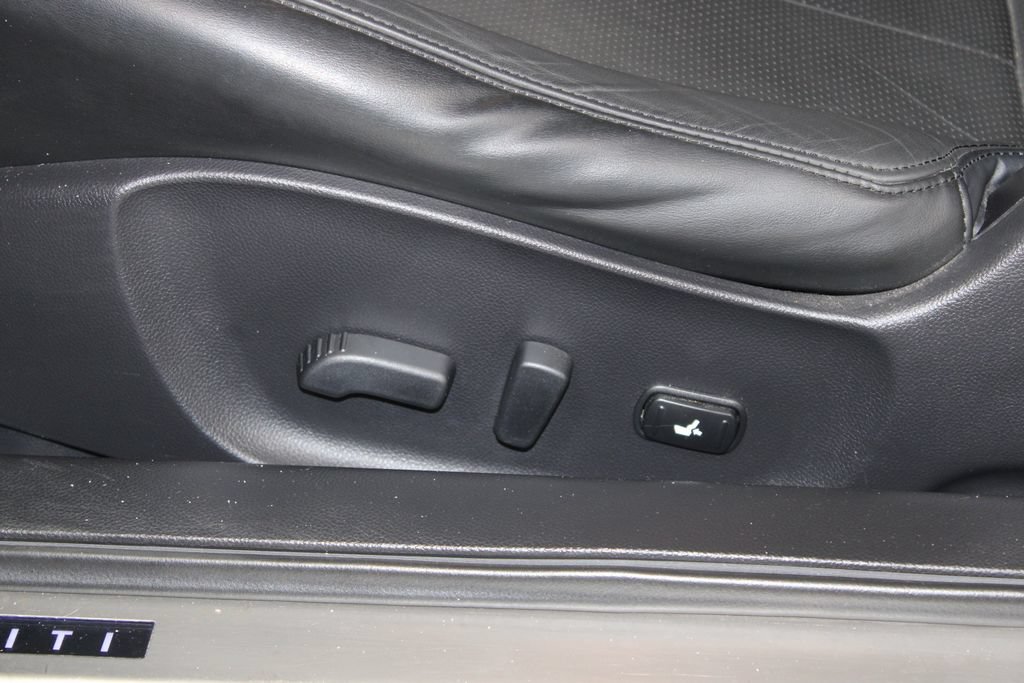 Used 2015 INFINITI Q60 AWD Coupe w/ Premium Package image 17