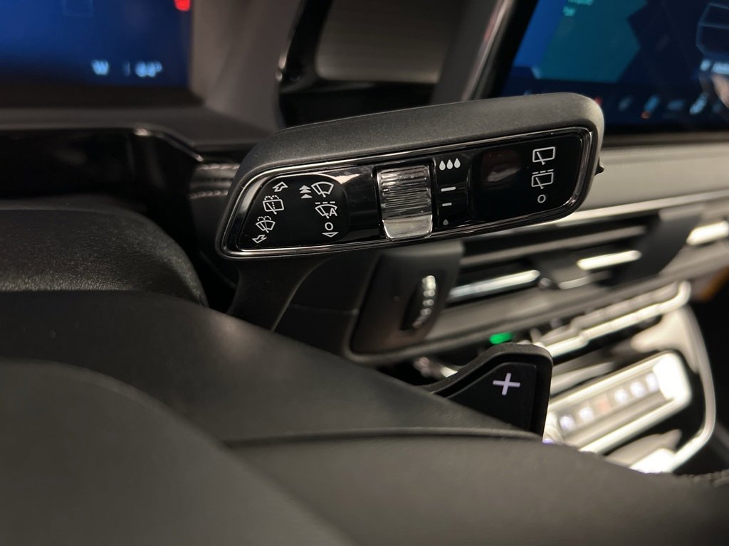 Used 2026 Lincoln Corsair Premiere image 21