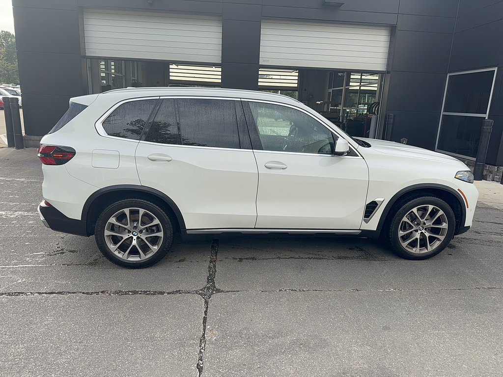Used 2024 BMW X5 xDrive40i w/ Executive Package AWD/4WD image 6