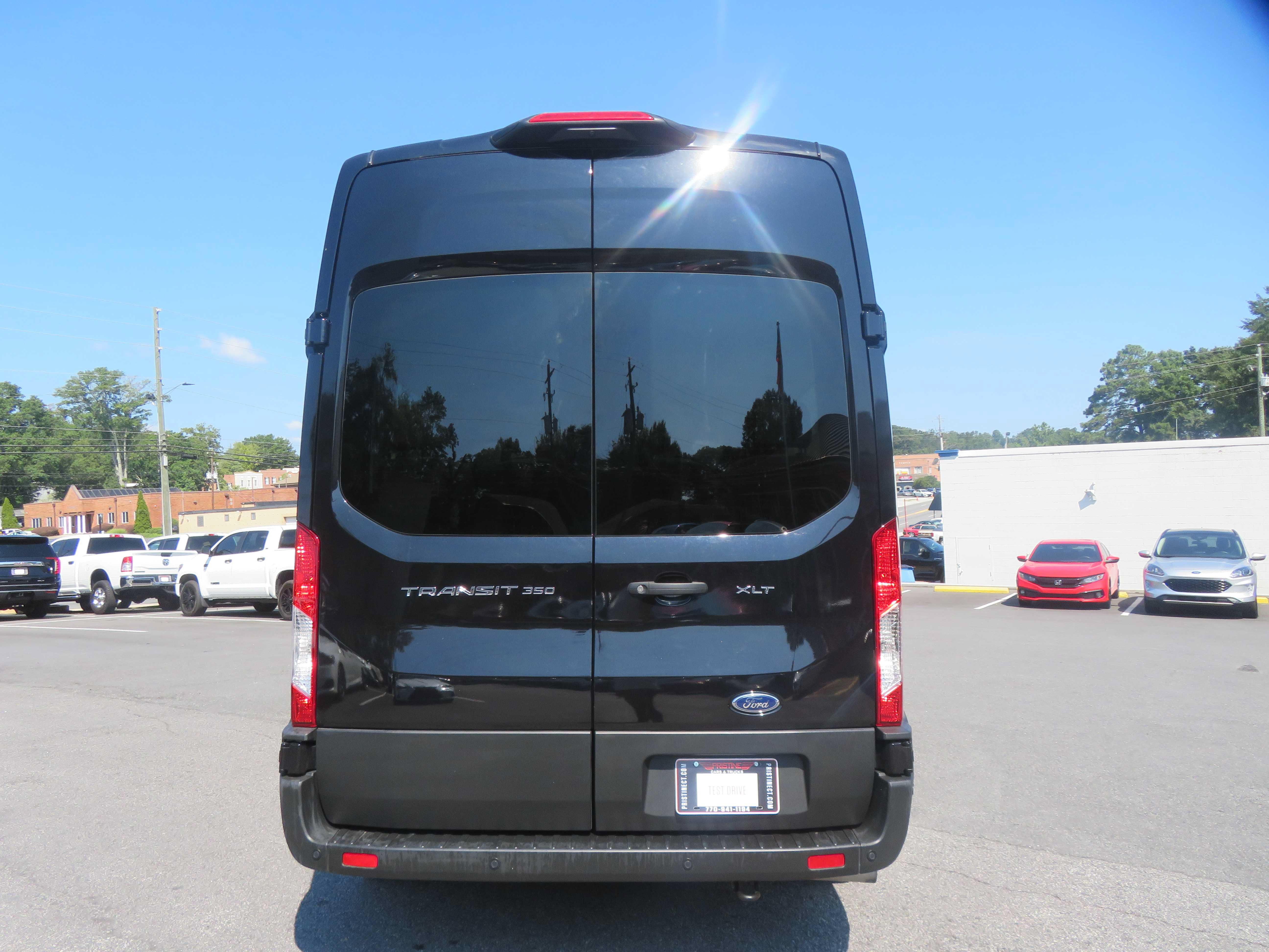 Used 2025 Ford Transit 350 XLT RWD image 5