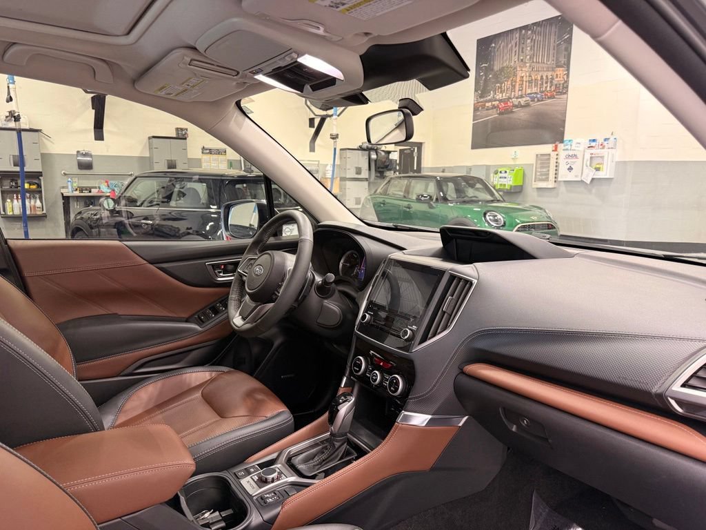 Used 2023 Subaru Forester Touring AWD/4WD image 27