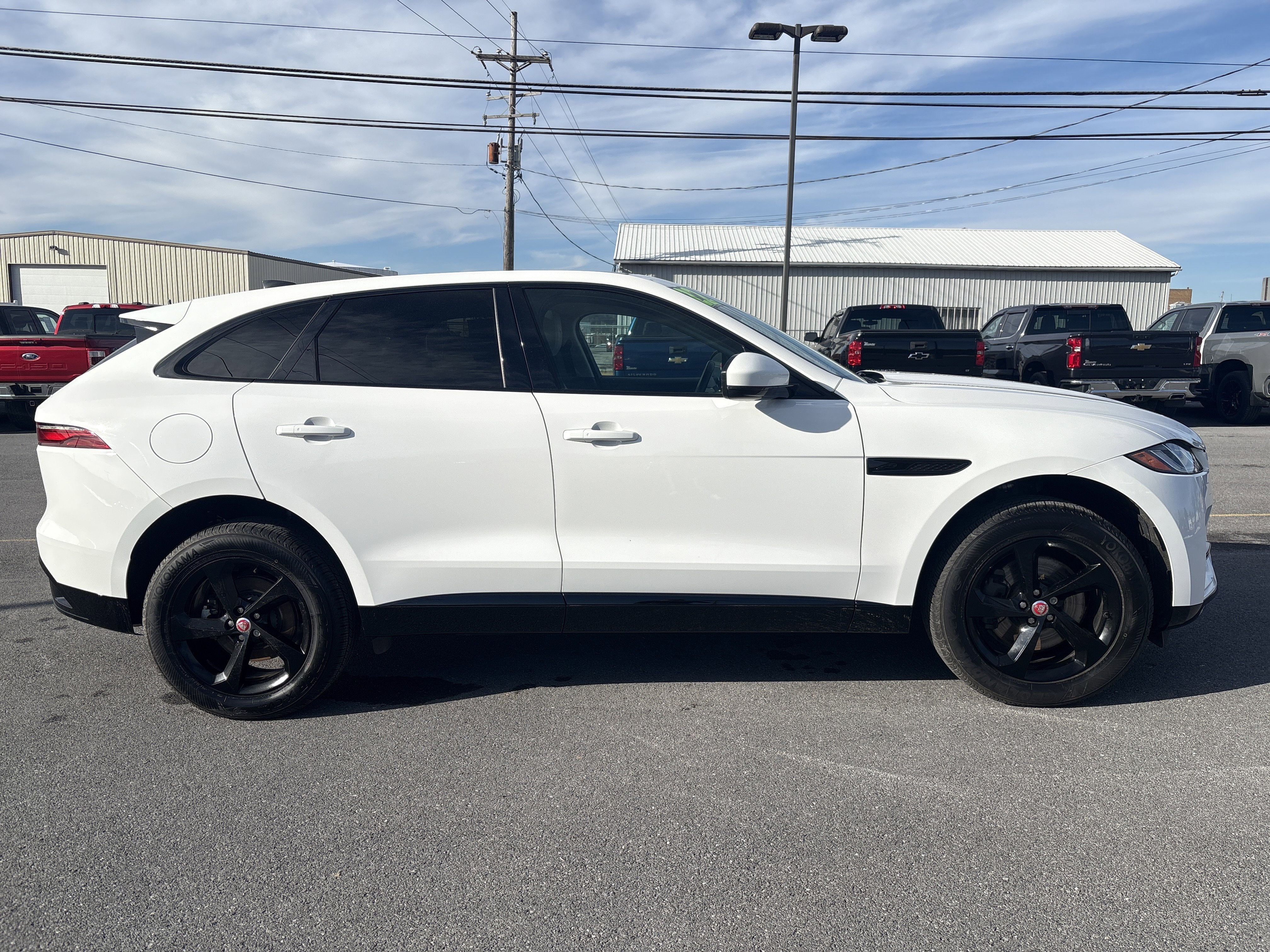 Used 2022 Jaguar F-PACE S image 2