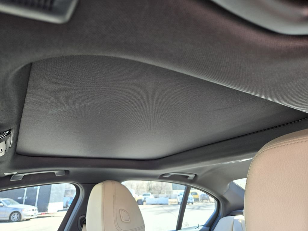 Used 2021 BMW 330i xDrive 330i xDrive w/ Premium Package image 23