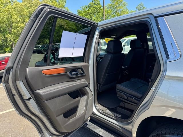 Used 2025 GMC Yukon Denali AWD/4WD image 15
