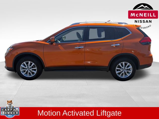 Used 2017 Nissan Rogue SV w/ SV Premium Package AWD/4WD image 4