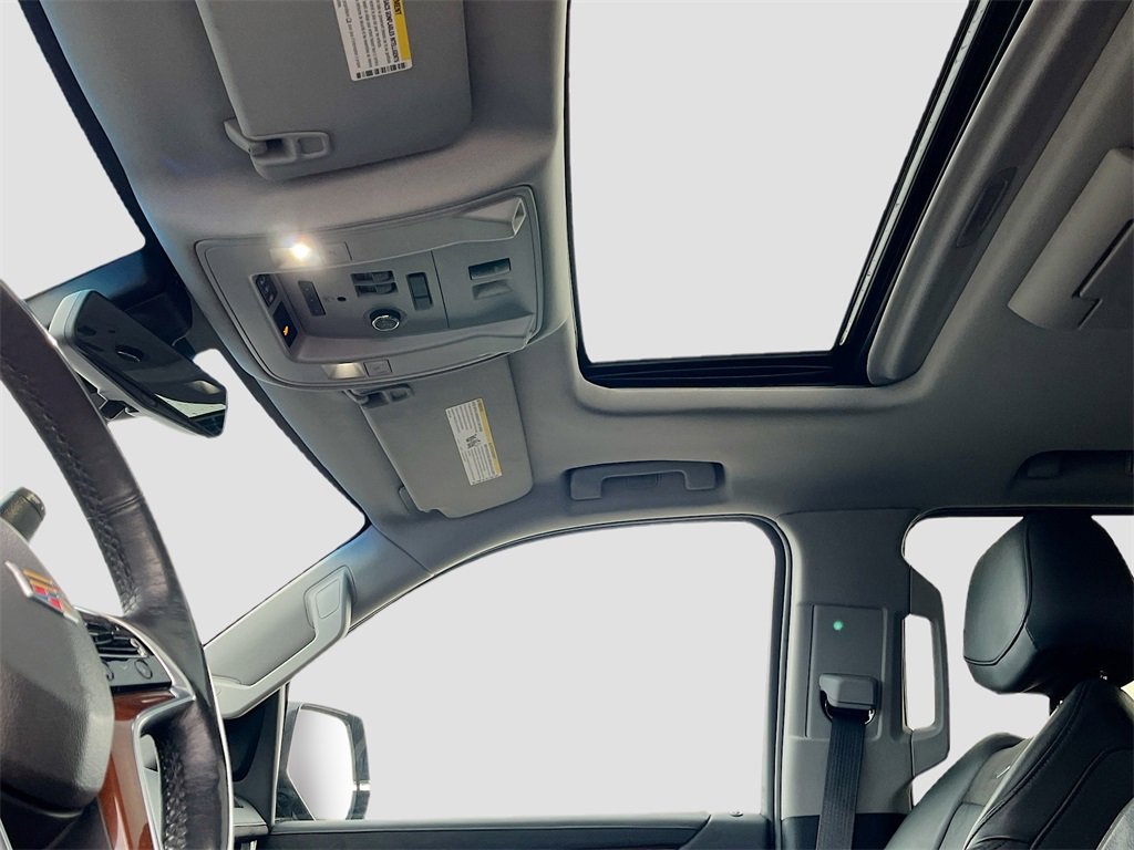 Used 2020 Cadillac Escalade Premium Luxury w/ Escalade Sport Edition image 21