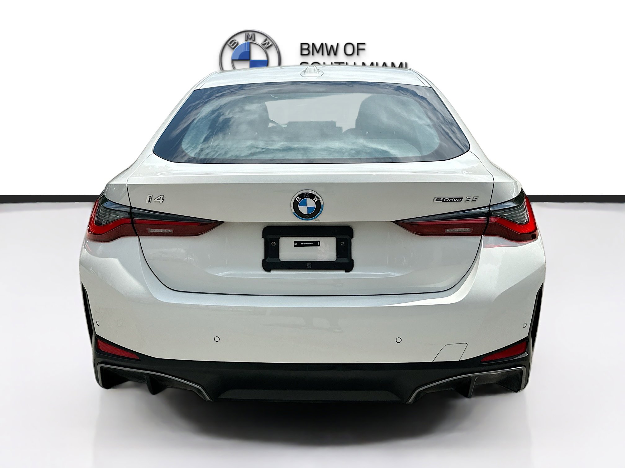 Used 2023 BMW i4 eDrive35 RWD image 6