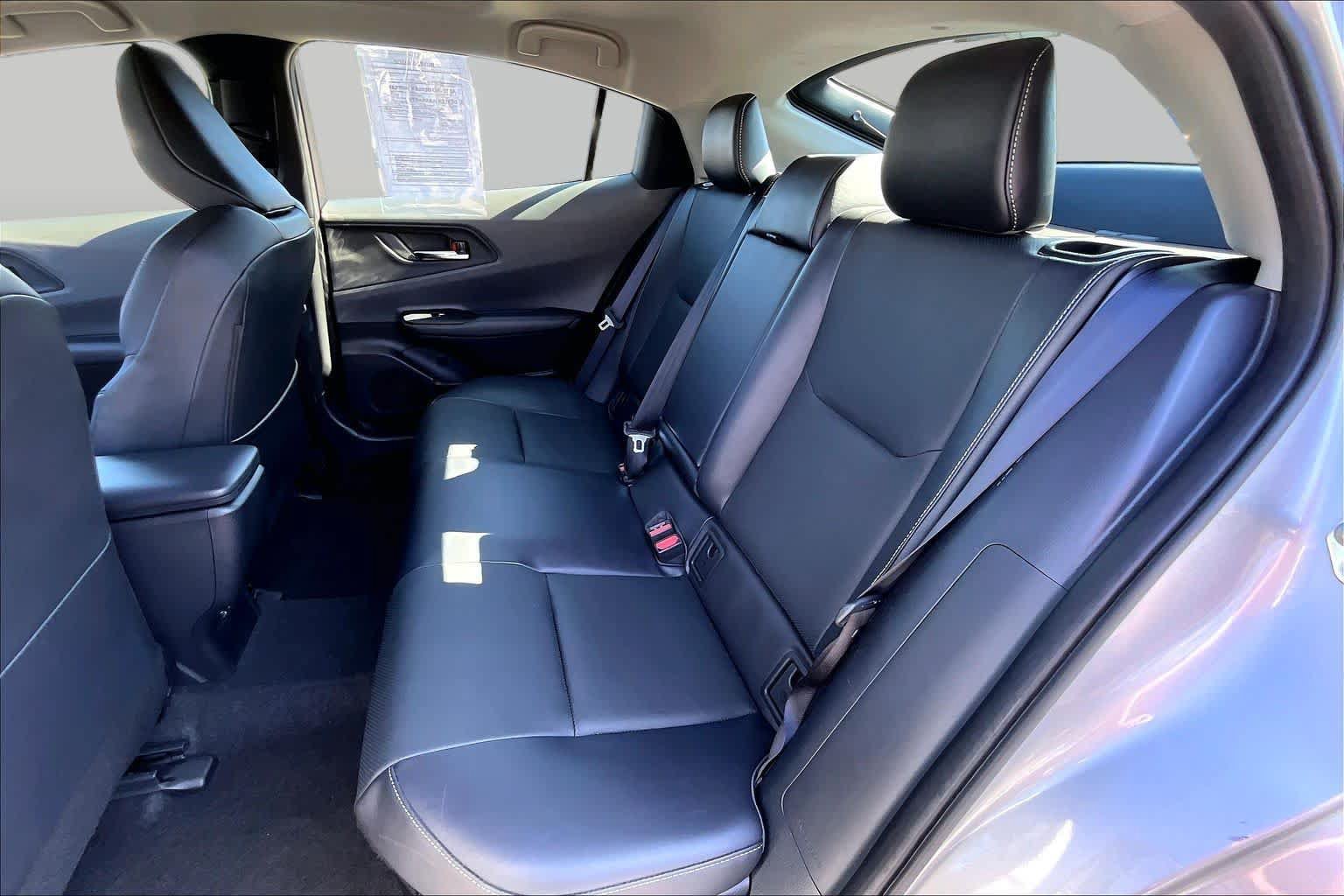 Used 2024 Toyota Prius XLE FWD image 17