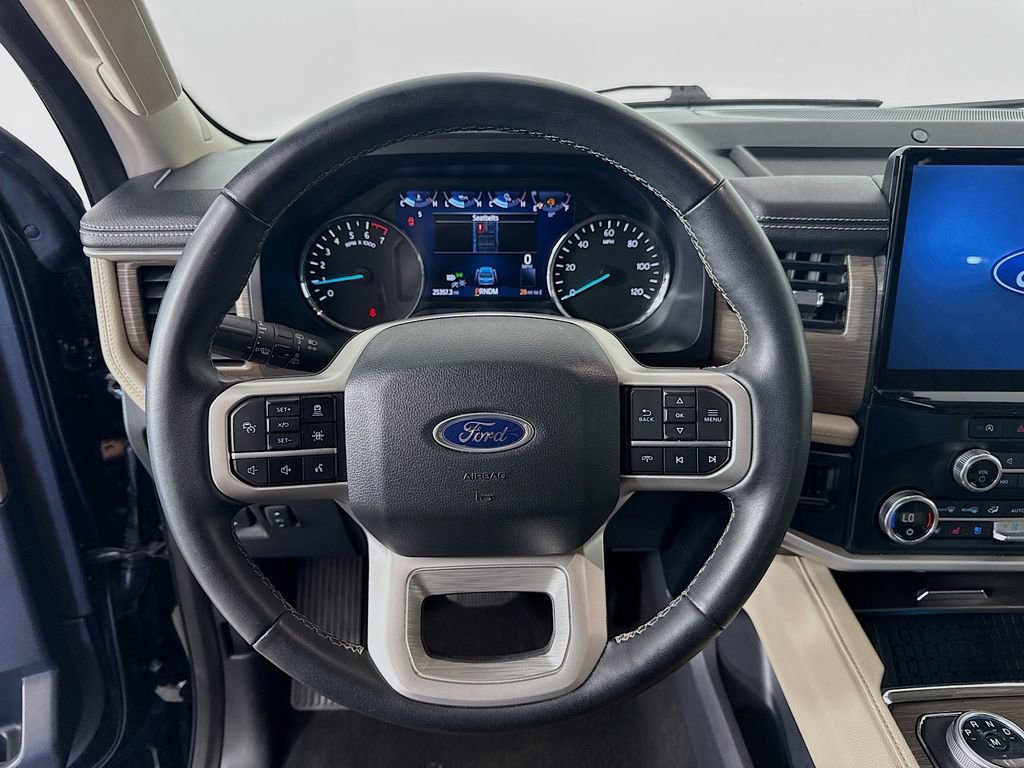 Used 2024 Ford Expedition Limited image 12