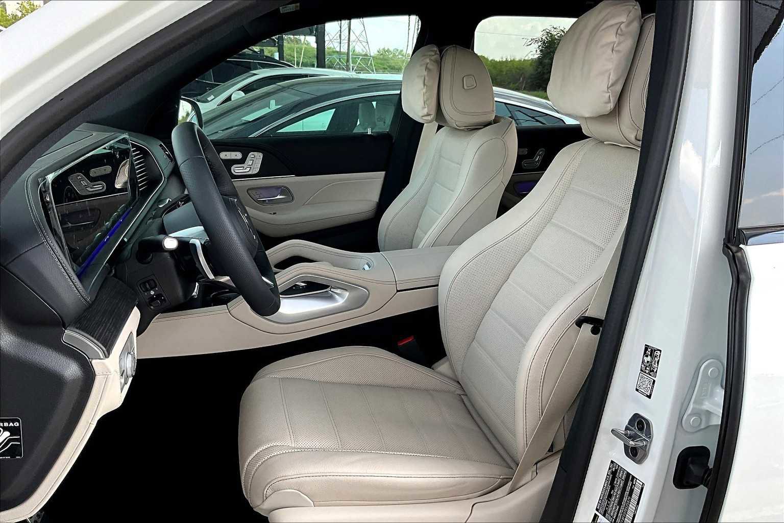 New 2026 Mercedes-Benz GLS 580 4MATIC image 17