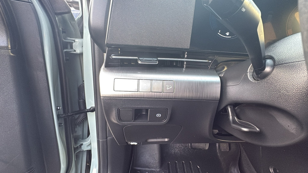 Used 2024 Hyundai Kona SEL AWD/4WD image 15