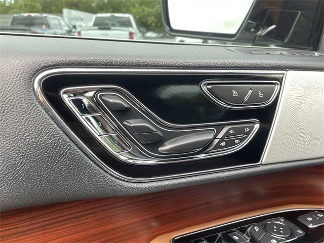 Used 2022 Lincoln Navigator Reserve image 20