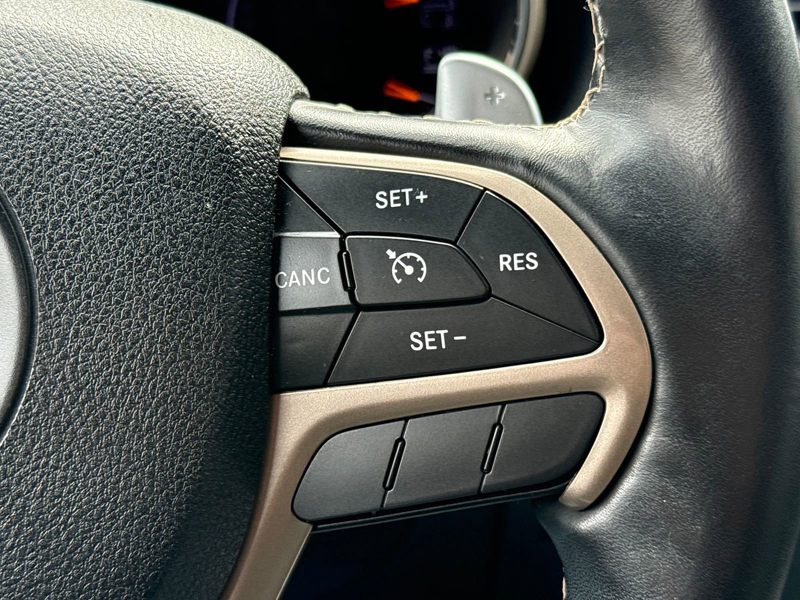 Used 2016 Jeep Grand Cherokee Limited image 28
