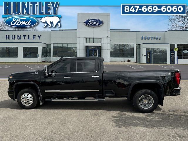 Used 2024 Chevrolet Silverado 3500 High Country w/ High Country Premium Package image 7