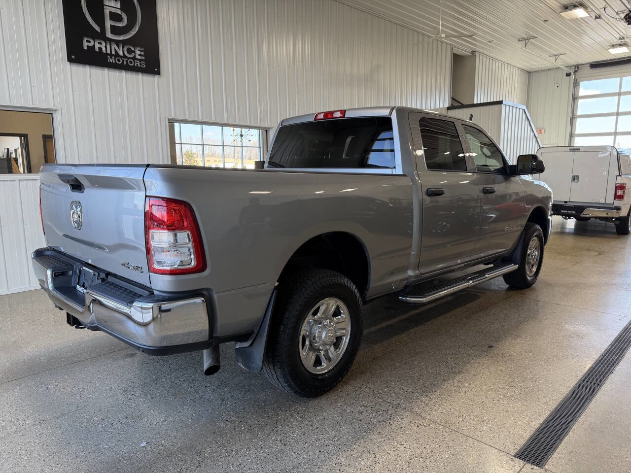 Used 2022 RAM 2500 Tradesman w/ Chrome Appearance Group AWD/4WD image 3