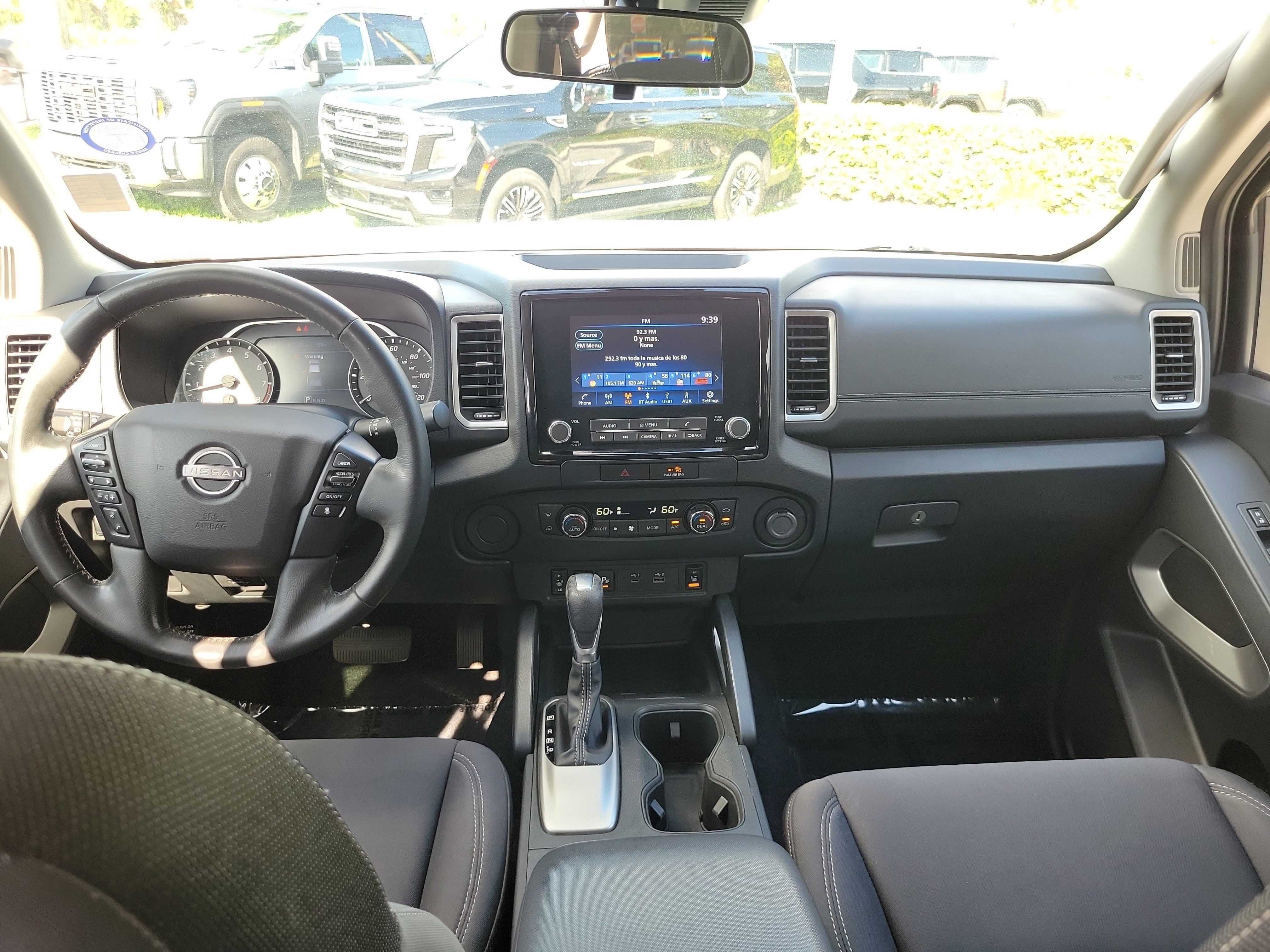 Used 2022 Nissan Frontier SV image 14