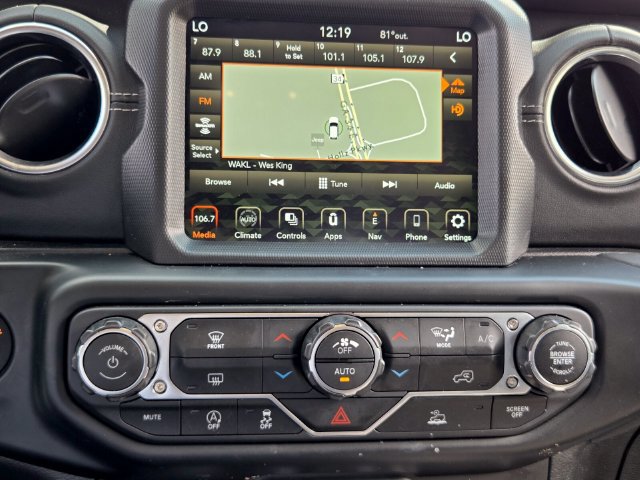Used 2022 Jeep Gladiator Overland w/ Popular Equipment Package AWD/4WD image 16