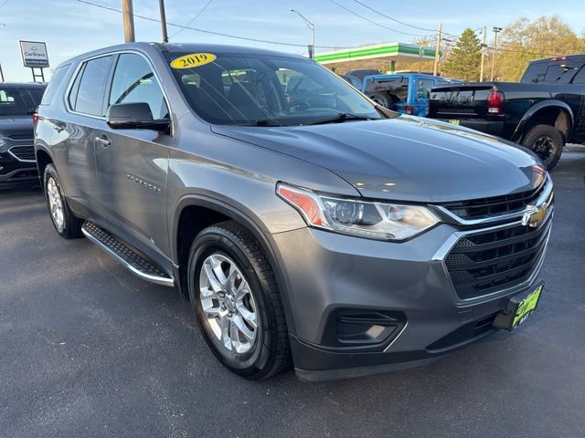Used 2019 Chevrolet Traverse LS w/ LPO, Floor Liner Package AWD/4WD image 2