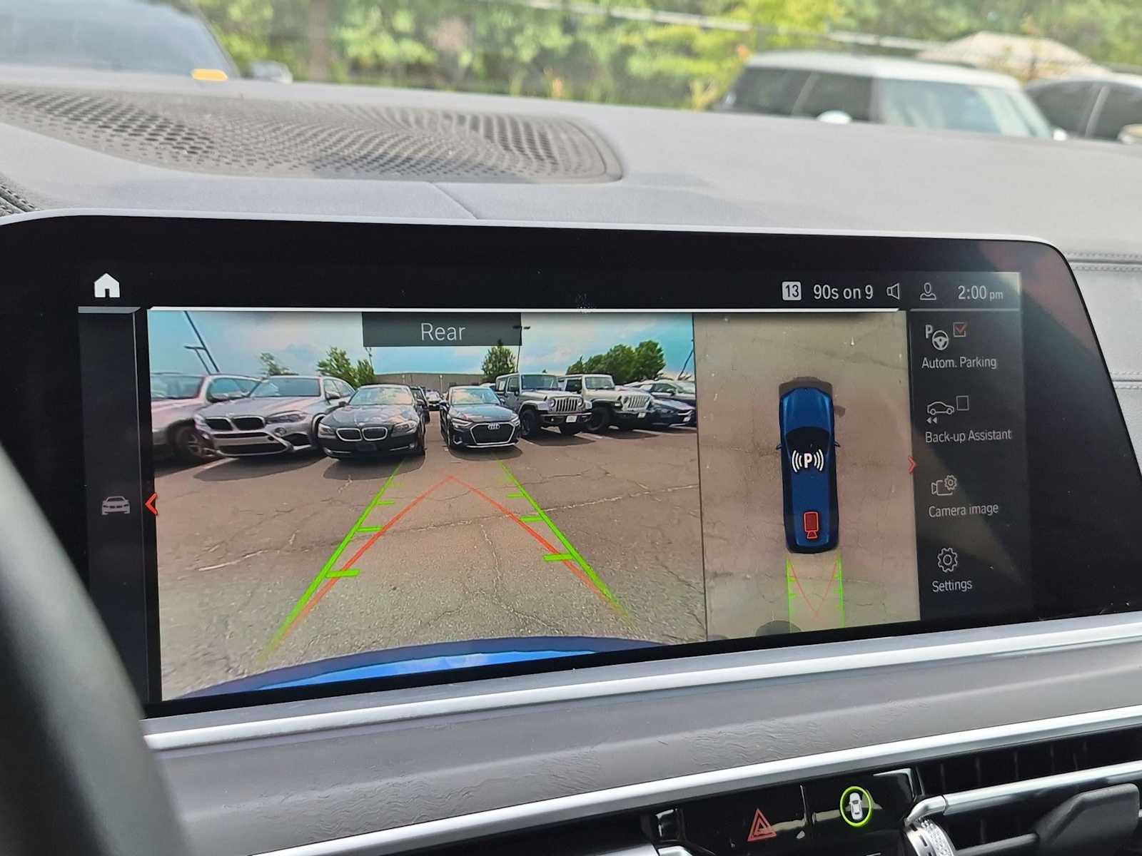 Used 2022 BMW X7 xDrive40i w/ Premium Package AWD/4WD image 32