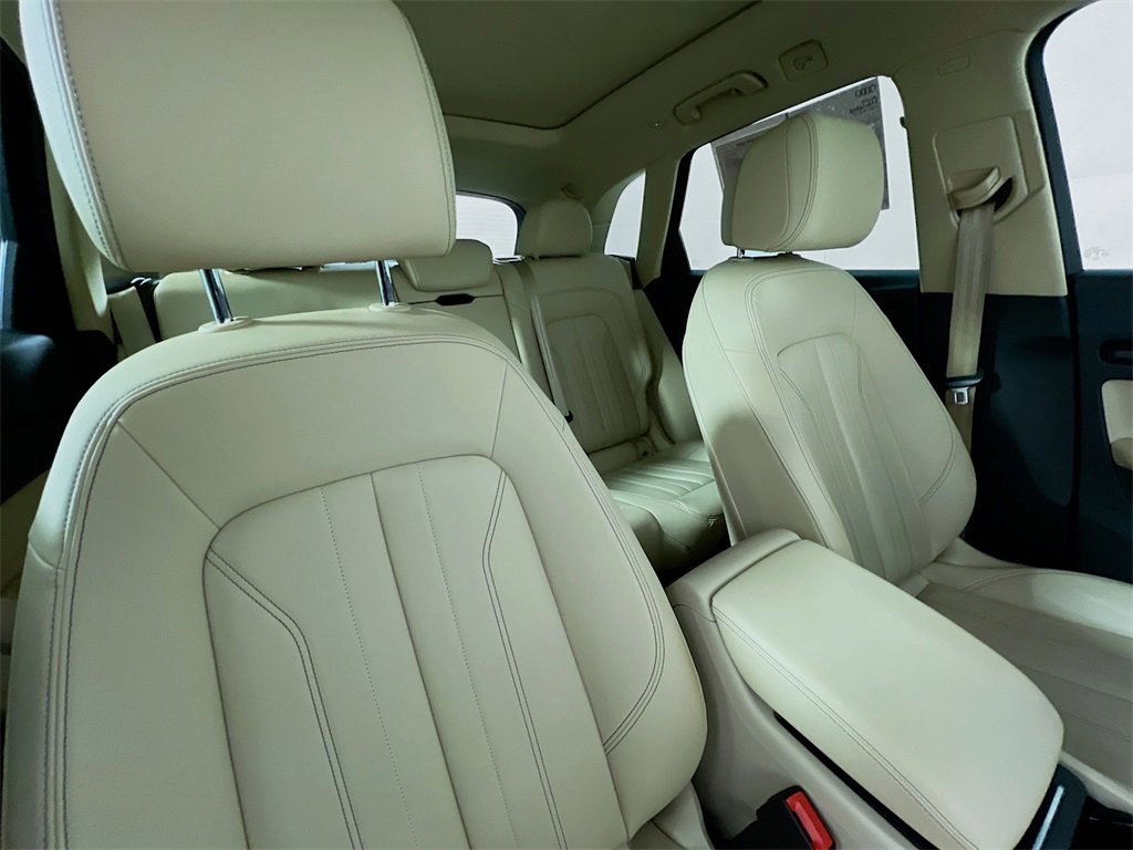 Used 2022 Audi Q5 2.0T Premium w/ Convenience Package image 27