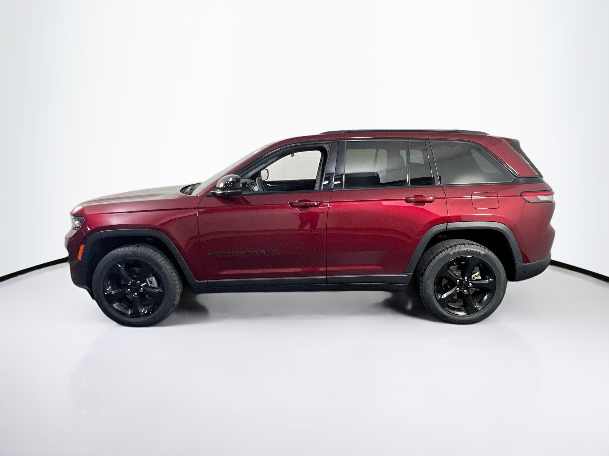 Used 2023 Jeep Grand Cherokee Altitude AWD/4WD image 8