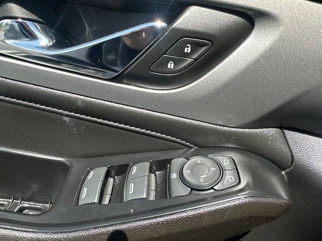 Used 2023 Chevrolet Traverse LT AWD/4WD image 28