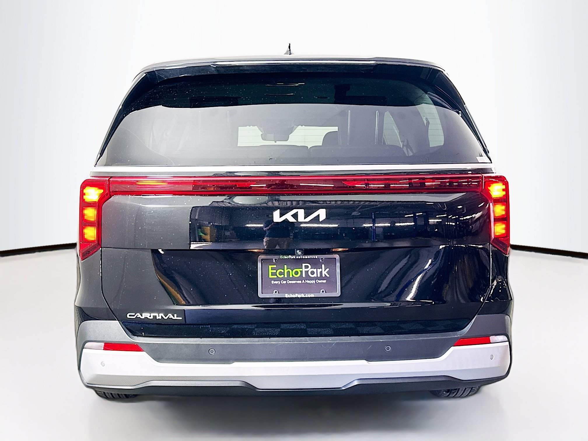 Used 2026 Kia Carnival FWD image 7