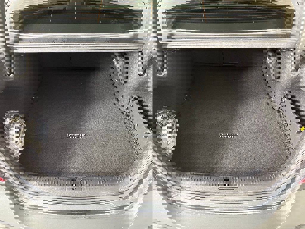 Used 2023 Genesis G70 3.3T w/ Sport Prestige Package image 38