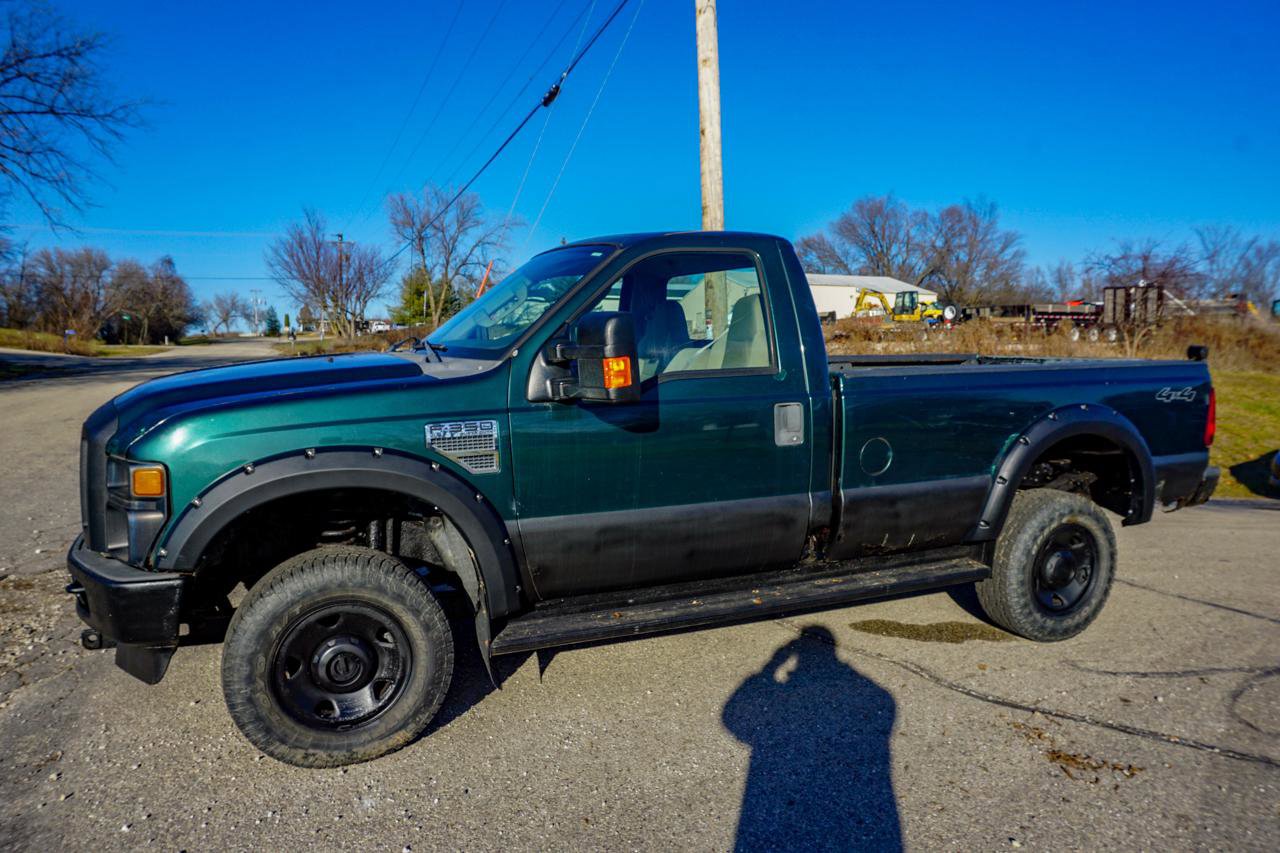 Used 2008 Ford F350 XLT image 2