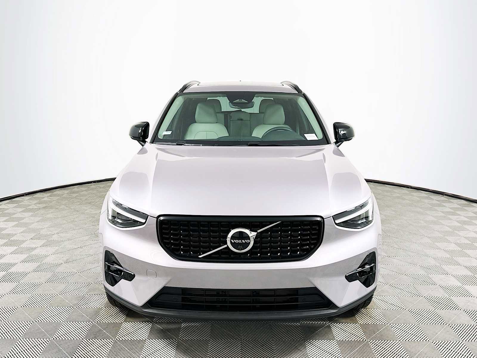 New 2026 Volvo XC40 B5 Ultra w/ Climate Package image 2