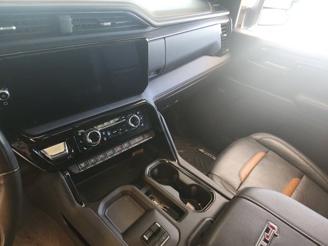 Used 2024 GMC Sierra 2500 AT4 w/ AT4 Premium Plus Package AWD/4WD image 32