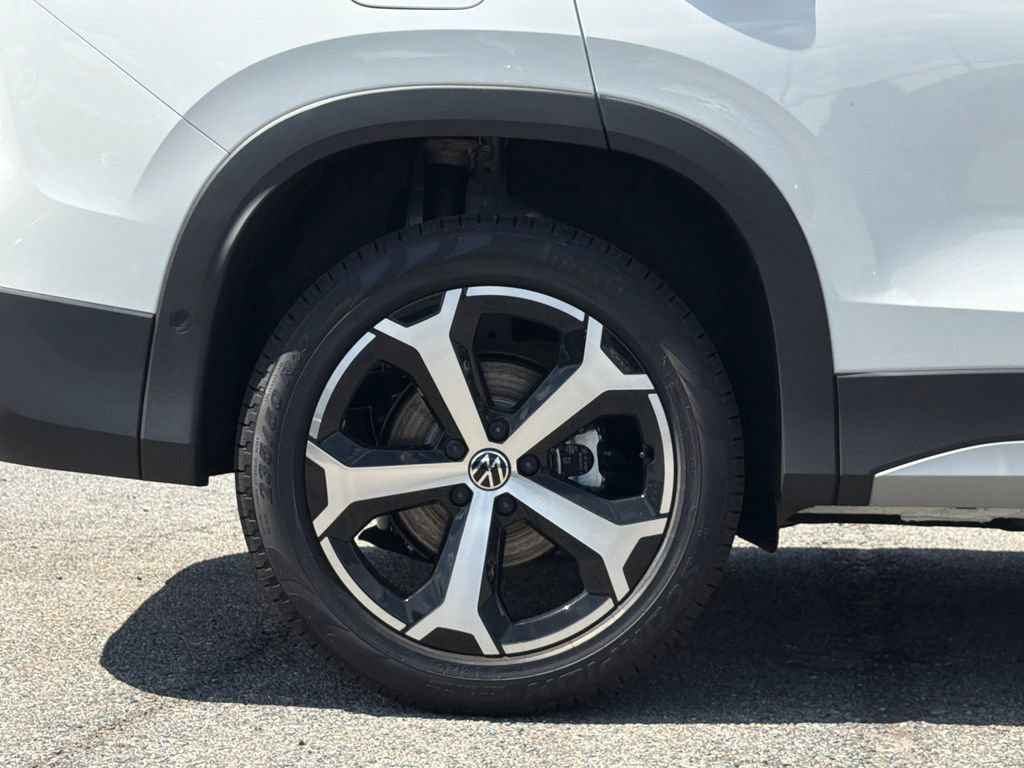 New 2026 Volkswagen Tiguan SE AWD/4WD image 8