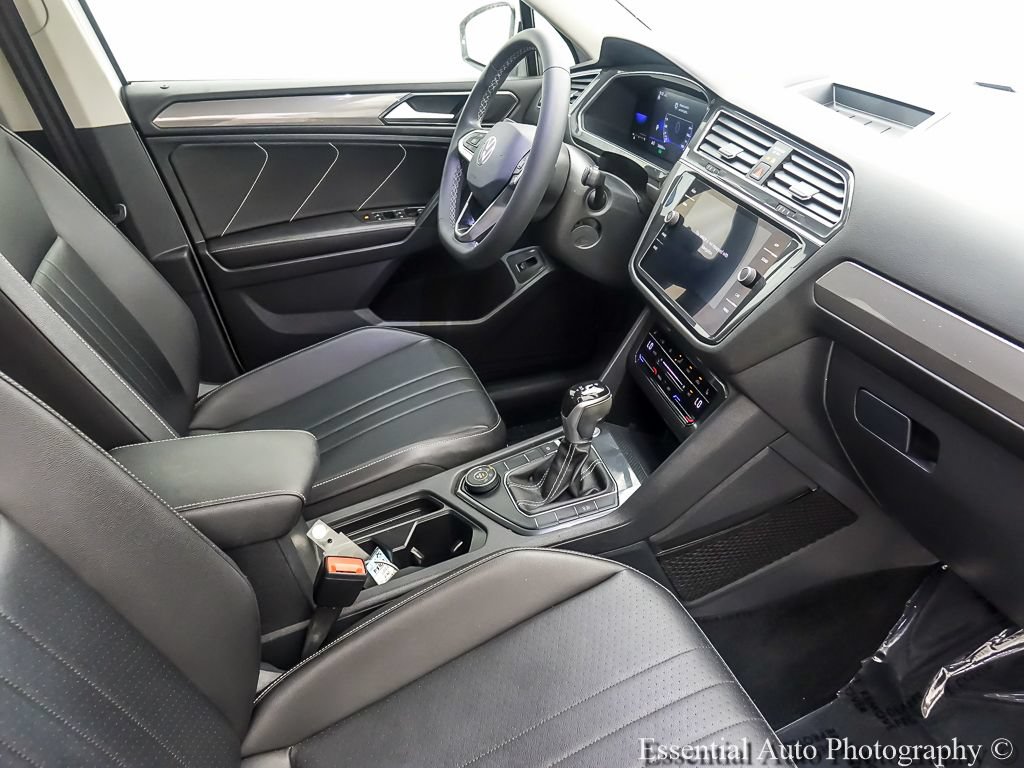 Used 2022 Volkswagen Tiguan SE AWD/4WD image 25