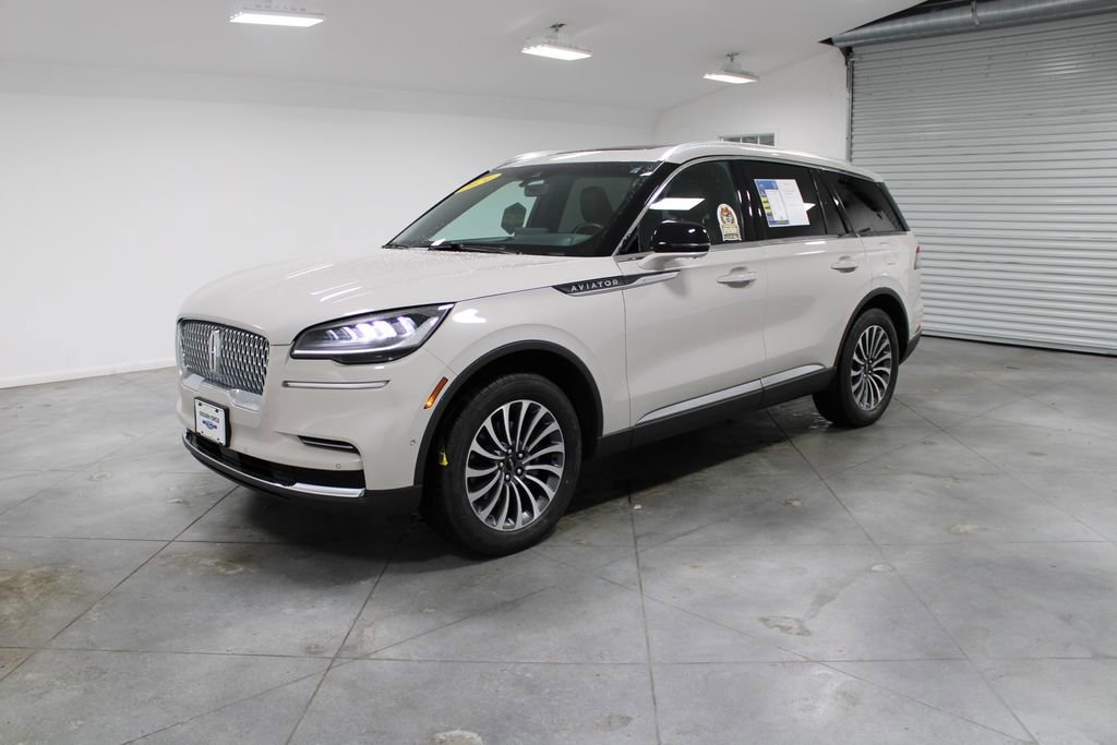 Used 2024 Lincoln Aviator Reserve w/ Equipment Group 201A image 4