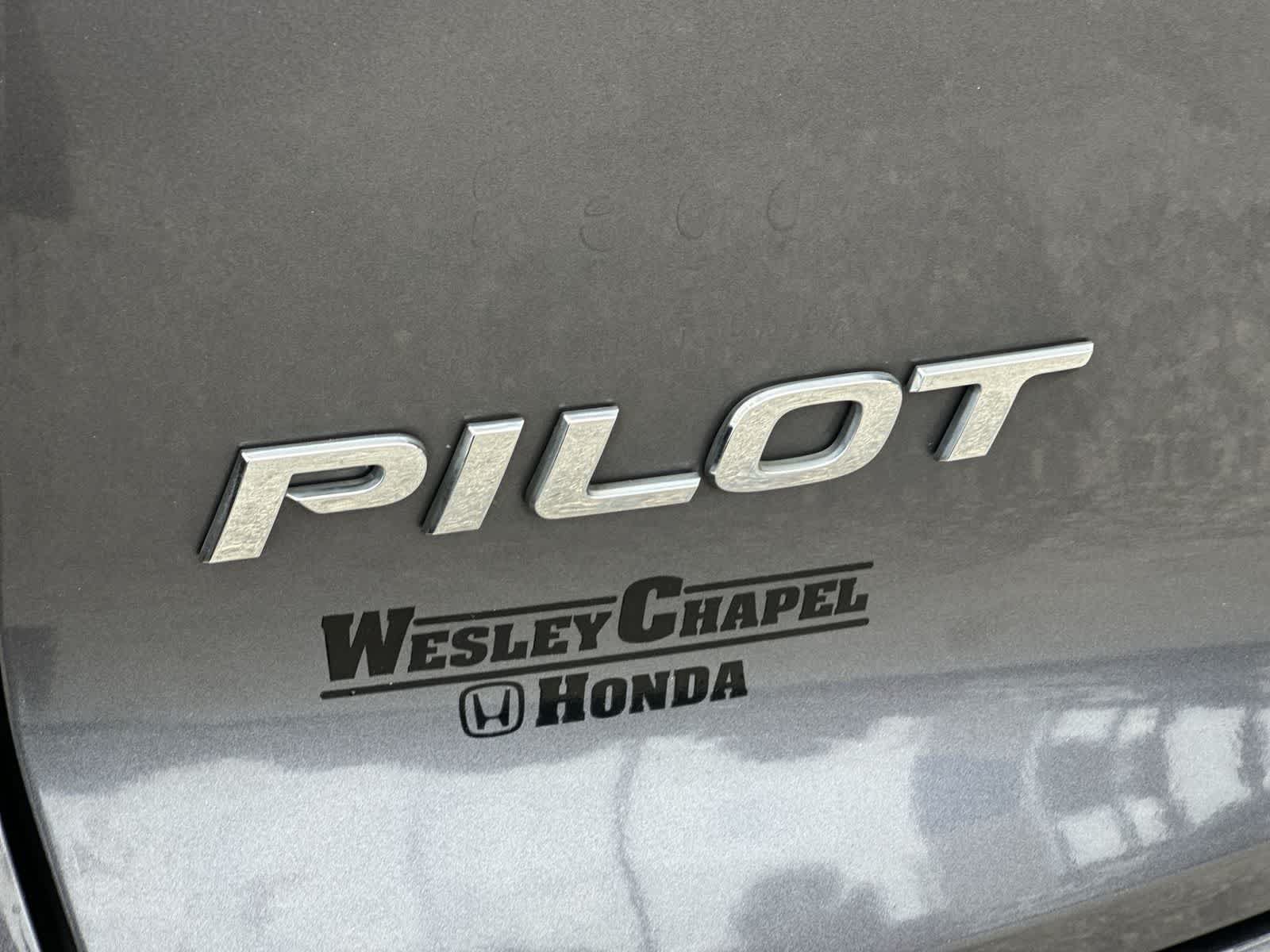 Used 2018 Honda Pilot Elite image 11