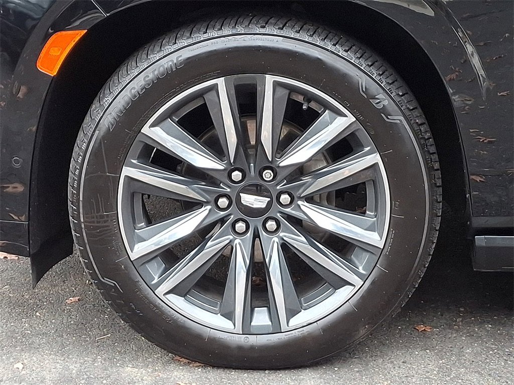 Used 2022 Cadillac Escalade ESV Sport w/ Touring Package image 8