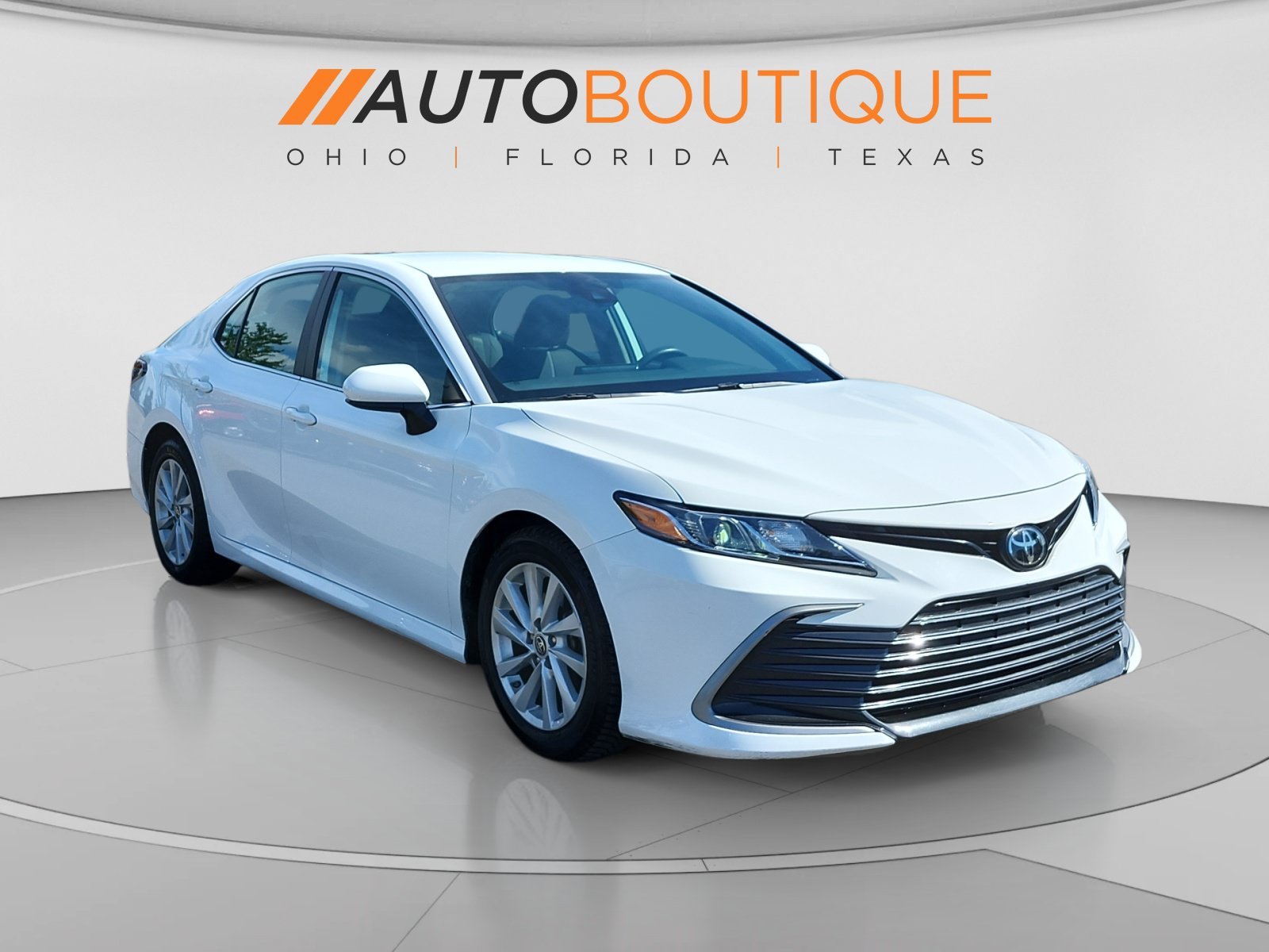 Used 2021 Toyota Camry LE FWD image 7