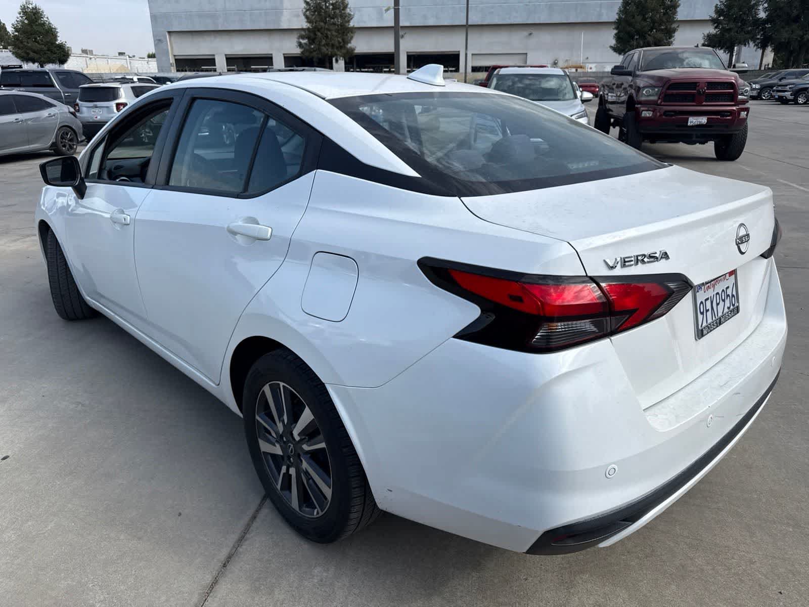 Used 2023 Nissan Versa SV FWD image 3